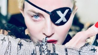 Madonna Ikut Tren Bleach Alis, Penampilan Terbarunya Justru Tuai Kritikan, Kok Bisa?