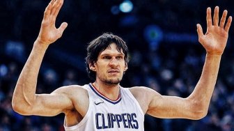 Pebasket NBA Pemilik Tangan Raksasa Ini Dilumpuhkan John Wick dengan Buku