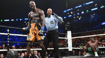 Wilder Pukul KO Ortiz dengan Satu Pukulan, Manny Pacquiao: Wow! Spektakuler