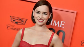 Emilia Clarke Takjub Dirinya Masih Bisa Bicara Setelah Derita Aneurisma Otak 2 Kali