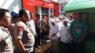 Kedapatan Bawa Bom Molotov, Polda Jatim Amankan Massa People Power 22 Mei