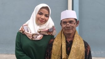 Ayah Pernah Jatuh Sakit Dikirimi Foto Dinar Candy Berbikini