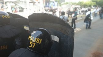 Dilarang Tutup Jalan di Bawaslu, Massa GNKR Ribut Mulut dengan Polisi