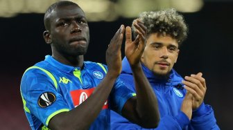 Wah! Napoli Tolak Tawaran Rp 1,8 Triliun Man United untuk Koulibaly