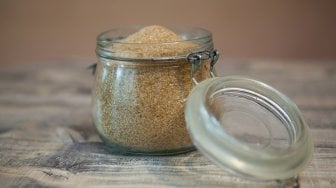 Kenali Perbedaan Brown Sugar dan Palm Sugar Beserta Manfaatnya