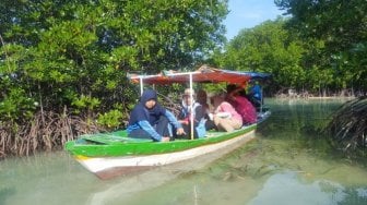 5 Spot Wisata Seru yang Bisa Dinikmati di Pulau Pari