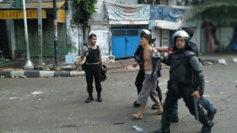 Aniaya Warga saat 22 Mei, 10 Polisi Bakal Meringkuk 21 Hari di Sel Khusus