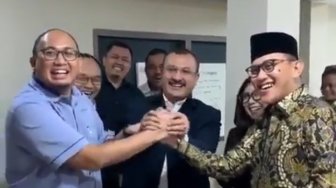 Serah Terima Ferdinand Hutahaean, BPN: Simbol Demokrat Pindah ke TKN