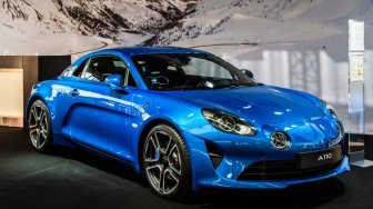 Nostalgia: Pendahulu Alpine A110 Muncul di Festival Film Cannes 2019