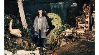 Bawakan Koleksi Terbaru Gucci, Harry Styles Kembali Gebrak Dunia Mode