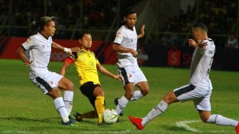 Madura United Menang Tipis, PSM Bantai Perseru Badak Lampung di Makassar