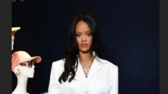 Belum Ada Setahun, Merek Fenty Milik Rihanna Masuk Nominasi Bergengsi