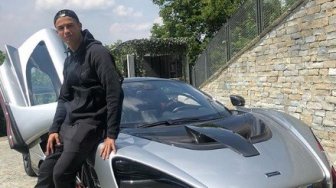 Pamer Mobil Baru, Akun Instagram Cristiano Ronaldo Banjir Pujian