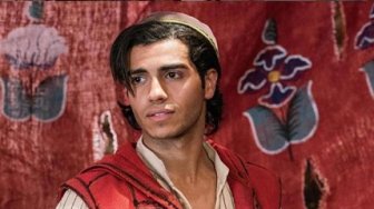 4 Fakta Menarik Mena Massoud, Pemeran Film Aladdin