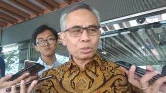 Ada Seruan Tarik Uang Besar-besaran, OJK: Jangan Dibesar-besarkan