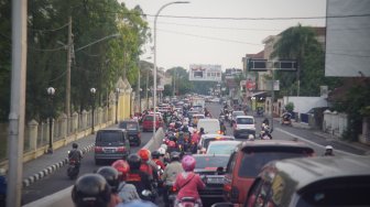 Pemudik Pengguna Kendaraan Pribadi Mulai Masuk Kota Solo