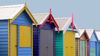 Lebih dari Satu Abad, Pesona Aneka Warna Brighton Bathing Box nan Ikonik