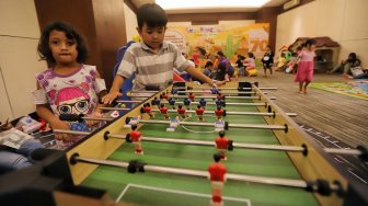 Sejumlah anak mengunjungi arena kids area di Jakarta Fair 2019, JiExpo Kemayoran, Jakarta, Kamis (30/5). [Suara.com/Muhaimin A Untung]