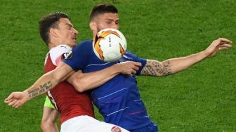 Olivier Giroud Merasa Prihatin dengan Konflik Koscielny vs Arsenal