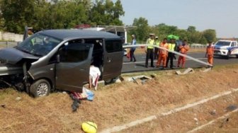 Ngantuk, Pemudik Asal Serang Kecelakaan di Tol Ngawi-Solo 1 Bocah Tewas