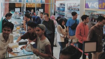 Jelang Lebaran, Omzet Pedagang Handphone di NTB Naik 5 Kali Lipat