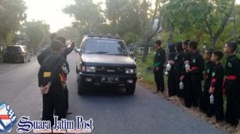 Pererat Persatuan, Santri Pagar Nusa NganjukÂ Bagikan Ta'jil Gratis