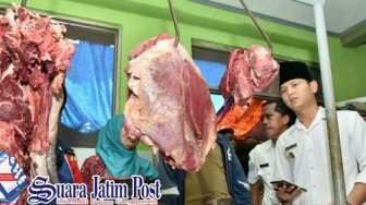 Hari Pertama Jadi Bupati Trenggalek, Gus Ipin Langsung Belusukan Pasar