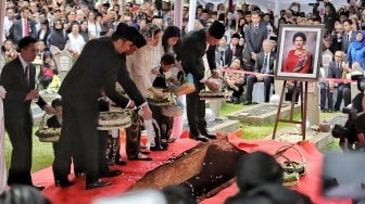 Sebelum Wafat, Ani Yudhoyono Bikin Baju Lebaran Bermotif Burung Surga