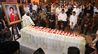 Makam Ani Yudhoyono Berdekatan dengan Mendiang Ainun Habibie