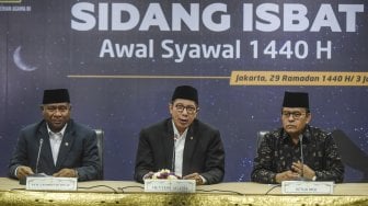 Sidang Isbat penentuan 1 Syawal 1440 H atau Idul Fitri 2019 di kantor Kementerian Agama, Jakarta, Senin (3/6). [ANTARA FOTO/Muhammad Adimaja]