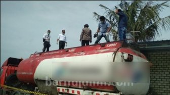 Tragis, 2 Pemuda Tewas di dalam Mobil Tangki Pengangkut BBM