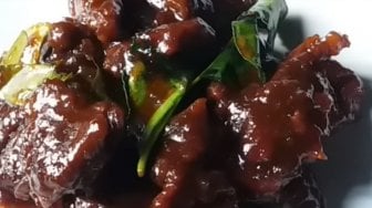 Lezatnya Bikin Ketagihan, Ini Resep Masak Semur Daging Sapi Anti Repot