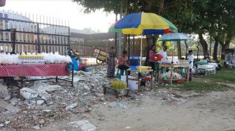 Banyak Warga Mudik, Omzet Penjual Bunga Musiman di Bekasi Menurun