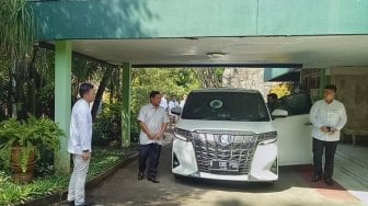 Prabowo Lebaran dengan Didiet di Cendana