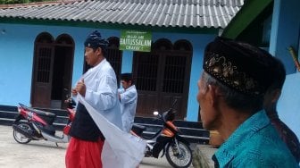 Pagi Ini, Ratusan Jemaaah Aboge Salat Idul Adha di Masjid Saka Tunggal