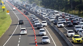 Lebaran Hari Kedua Jalur Puncak Bogor Macet