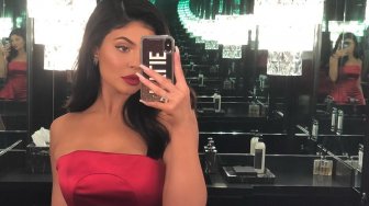 Rilis Koleksi Ulang Tahun, Kylie Jenner Malah Diserang Warganet