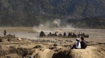 Beda dari yang Lain, di Bromo Ojek Bukan Angkut Orang Melainkan Motor