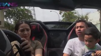 Raffi Ahmad Punya Mobil Batman Rp 13 M Begini Penampakannya<script async src=