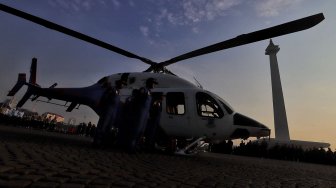 Ribuan personil Polri dan TNI menggelar apel bersama di Lapangan Silang Monas, Jakarta, Kamis (13/6). [Suara.com/Muhaimin A Untung]