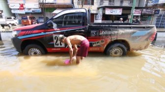 Mobil Terkena Banjir, Sebaiknya Diperlakukan Begini