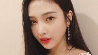 Seksinya Menggoda, Joy Red Velvet Pamer Foto Pakai Bikini Merah