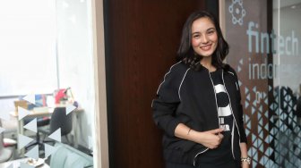 Aktris Chelsea Islan berpose saat dijumpai di kawasan Kuningan, Jakarta, Sabtu (15/6). [Suara.comMuhaimin A Untung]