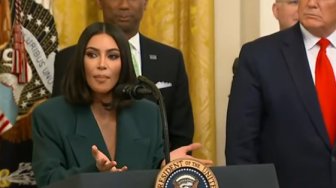 North West Pakai Aksesori Hidung, Kim Kardashian Langsung Bikin Klarifikasi