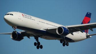 7 Menit Mengerikan di Pesawat, Mendadak Terjun Bebas 9.000 Meter