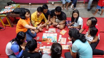 FWD Life Beri Edukasi Literasi Keuangan pada Komunitas Lari Indonesia