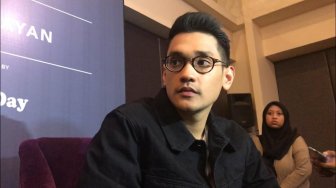 Tak Diajak Kolaborasi, Rossa Borong Tiket Konser Afgan