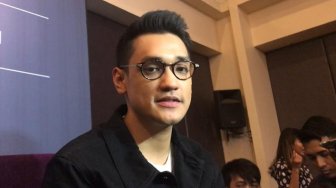 Afgan Tak Sabar Sepanggung dengan Armand Maulana di Konser Drive-In