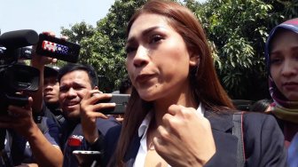 Tata Janeeta Mengaku Grogi Jalani Sidang Cerai