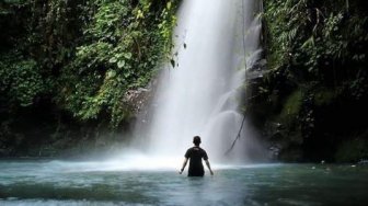 Menyisir Desa dan Sawah Demi Mengeja Kedamaian di Air Terjun Tibu Bunter